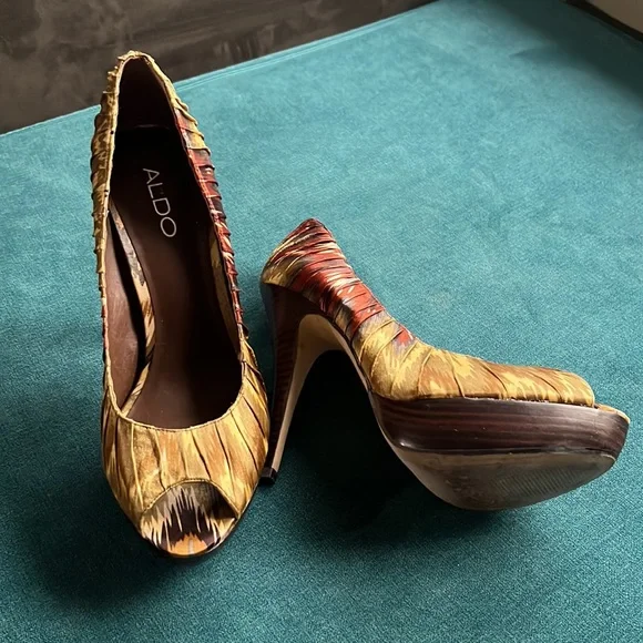 ALDO Heels 👠 - Picture 8 of 9